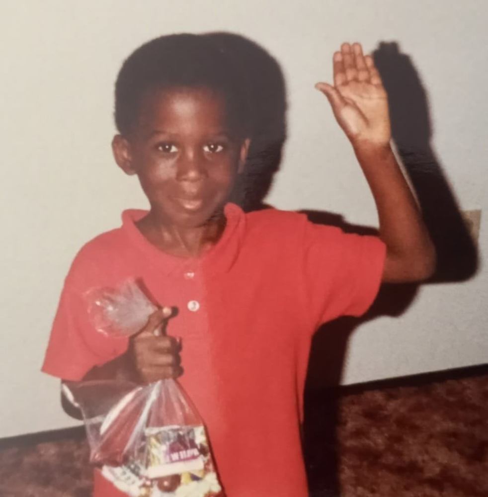 Meet your Posher, Derrane